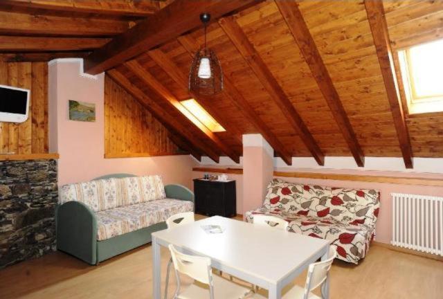 Aparthotel Roccetta Fiorita Pettenasco